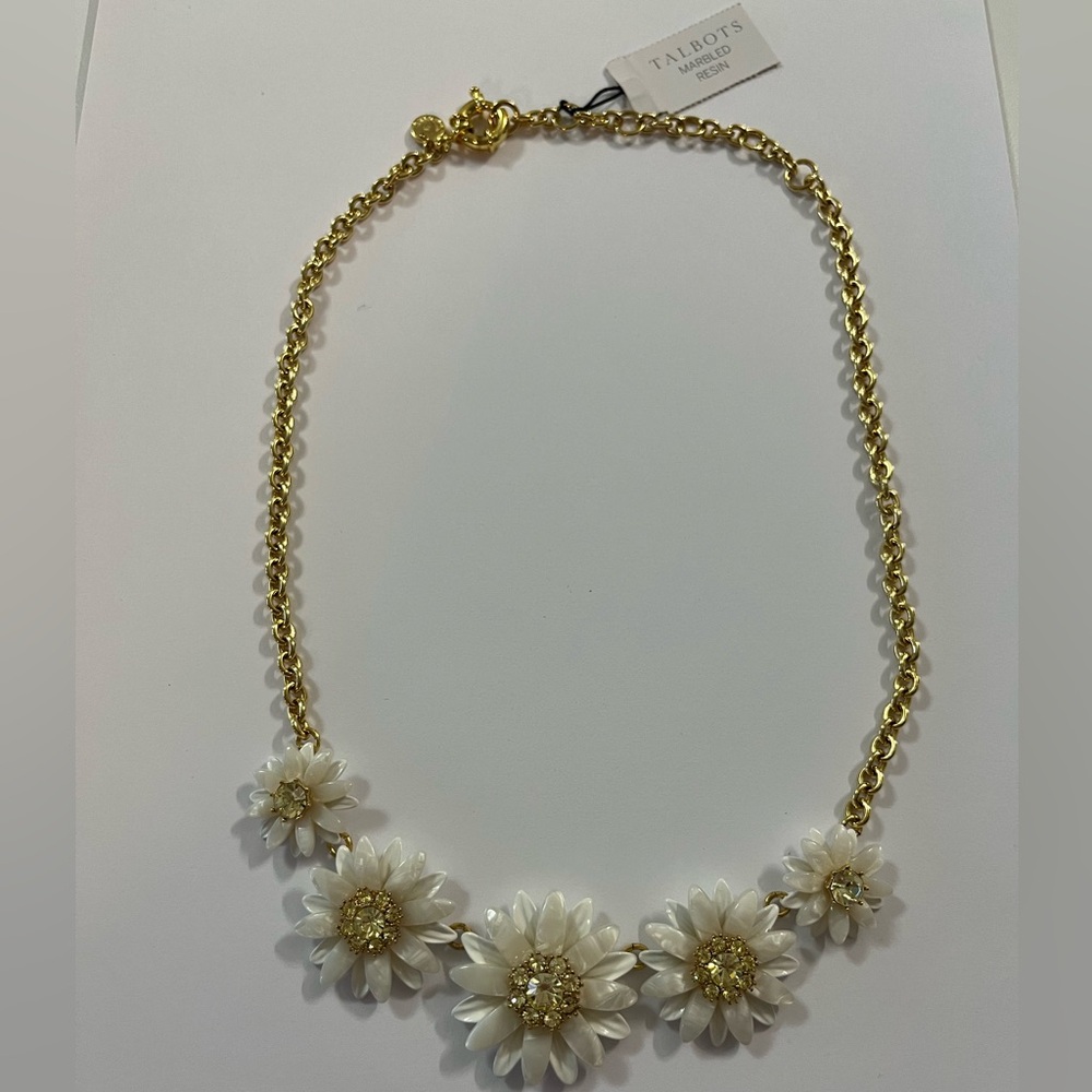 Talbots White Flower Statement Necklace NWT
